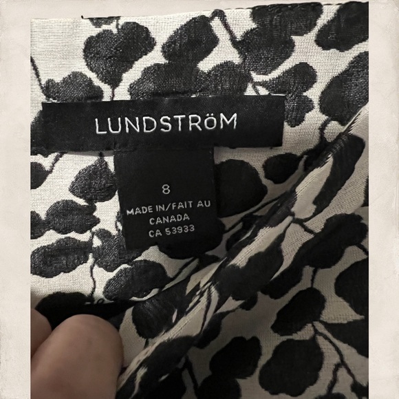 A gorgeous Lundstrom skirt in size 8 - Picture 4 of 7